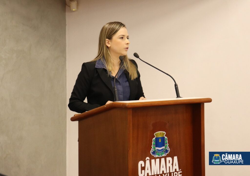 Diretora de desenvolvimento Urbano de Guaxupé anuncia avanços na pavimentação asfáltica durante sessão legislativa