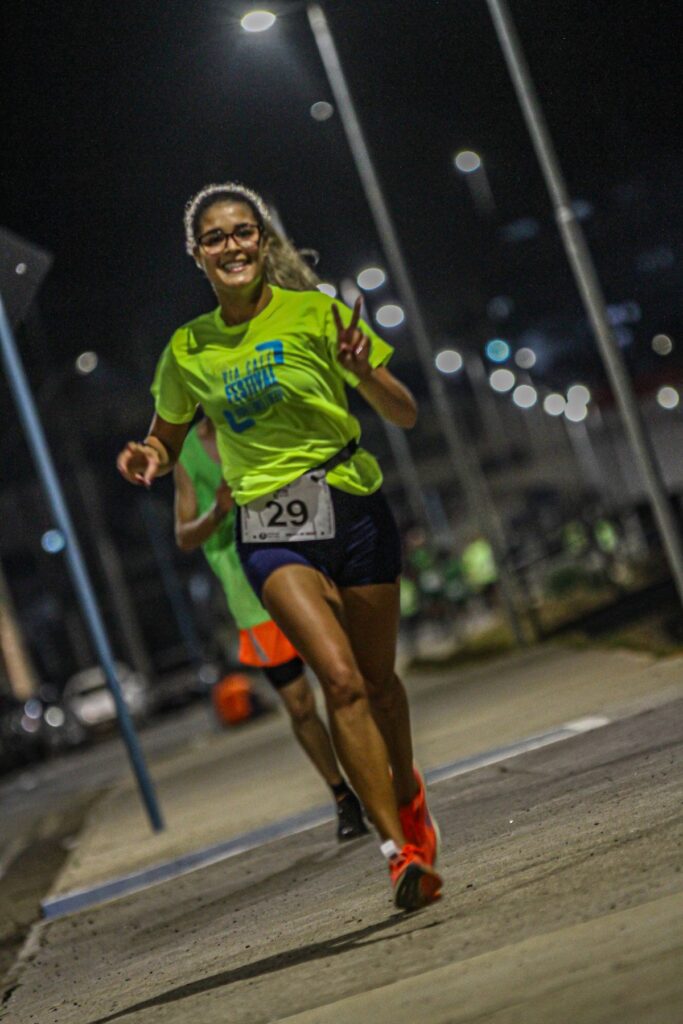 Corredora de Guaxupé é vencedora na corrida na cidade de Varginha