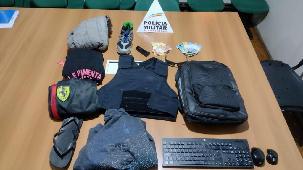 Assaltante é preso pela PM de Monte Santo de Minas, após fugir em carro roubado
