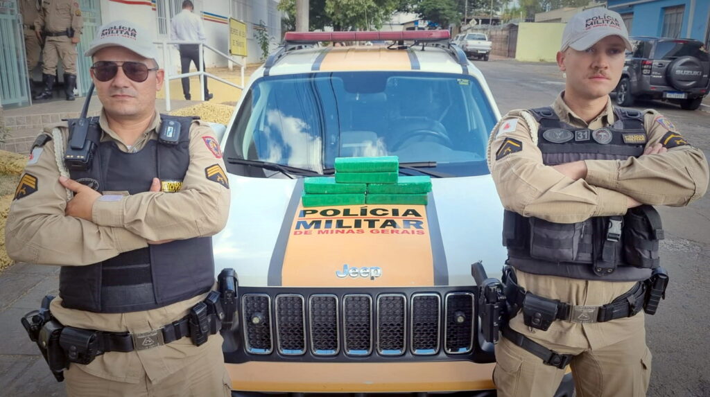 Polícia Militar Rodoviária prende homem com 6 tabletes de maconha na rodovia de Passos