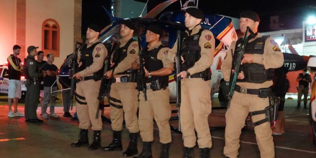 Polícia Militar faz operação noturna em Alfenas com apoio do helicóptero Pégasus