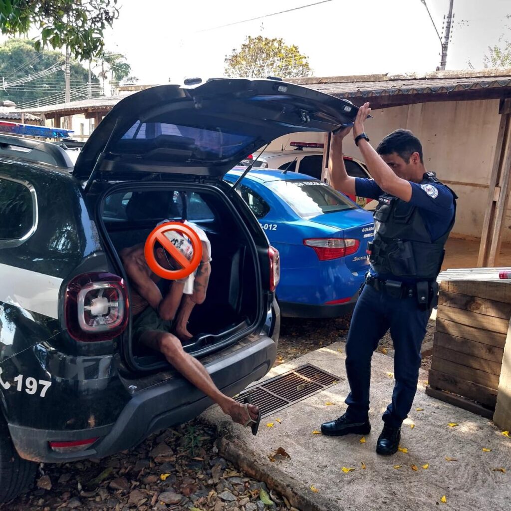Homem é preso pela GCM e PC de Tapiratiba após dar uma garrafada na cabeça da ex-esposa