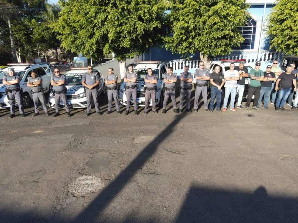 Em Mococa, polícia cumpre vários mandados de busca no distrito de Igaraí e um casal é preso