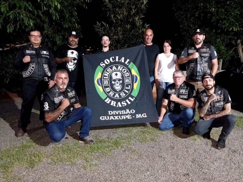 Os irmãos do Moto Clube INSANOS MC realizam a entrega de cestas básicas na Clínica Esperança em Guaxupé