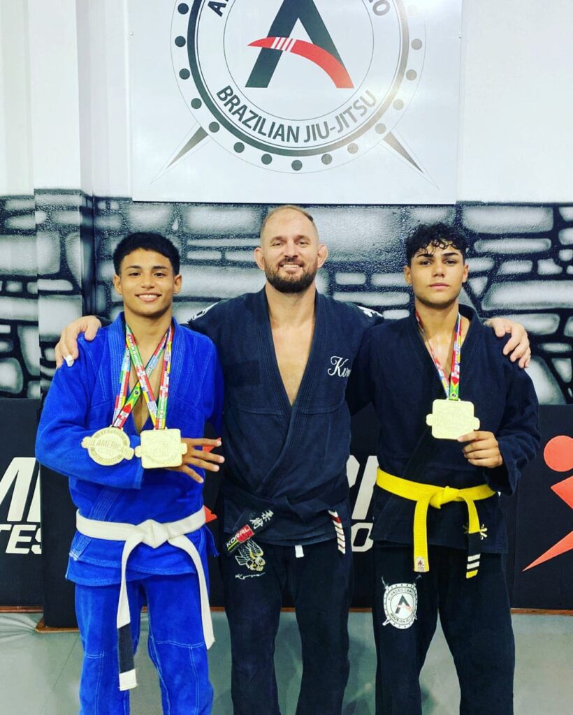 Guaxupeanos conquistam medalhas durante campeonato de Jiu-jitsu em Ribeirão Preto