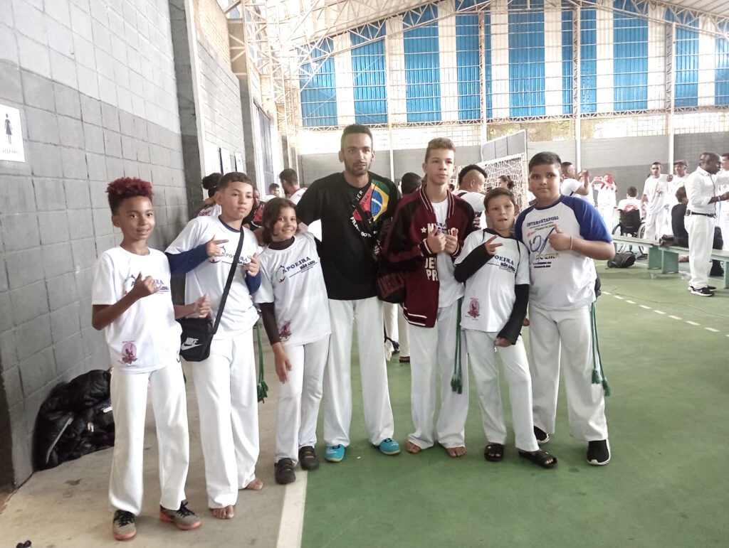 Capoeiristas de Guaxupé participam do 2º Encontro de Capoeira na cidade de Poços de Caldas
