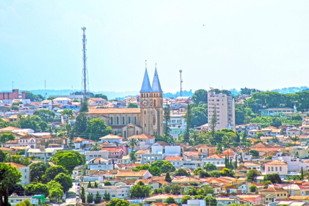 Catedral de Guaxupé, um dos mais belos cenários fotográficos e turísticos da cidade