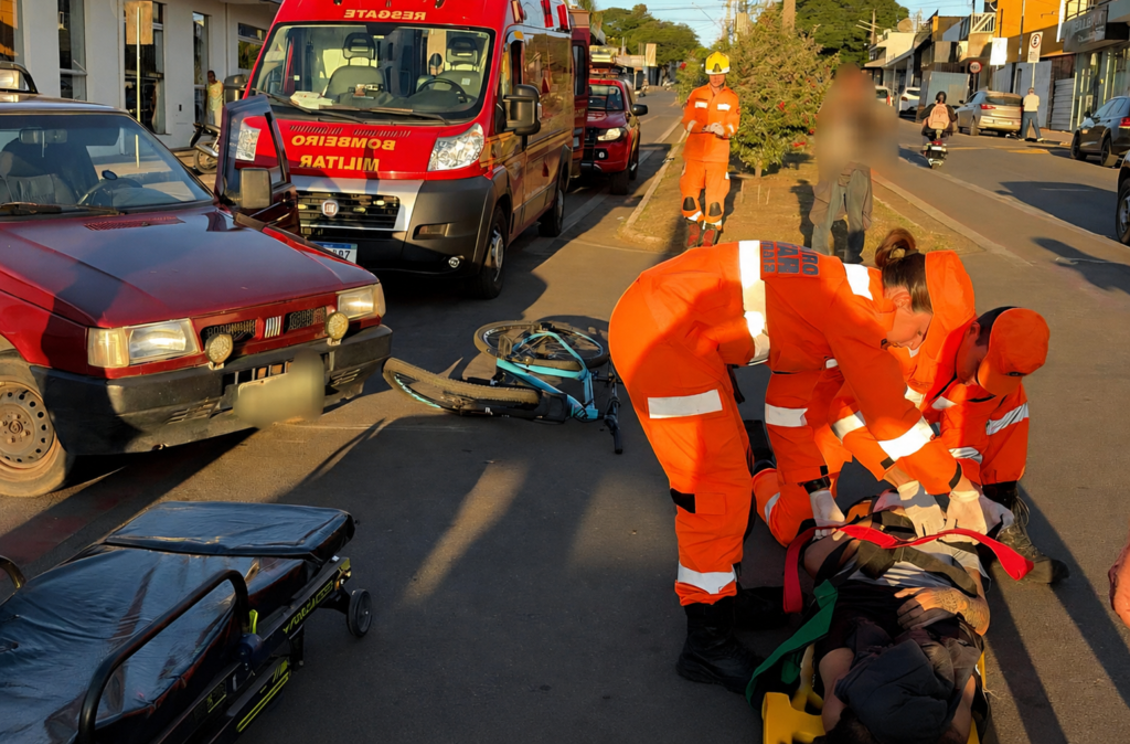 Ciclista fica ferido após colisão com carro em Alfenas