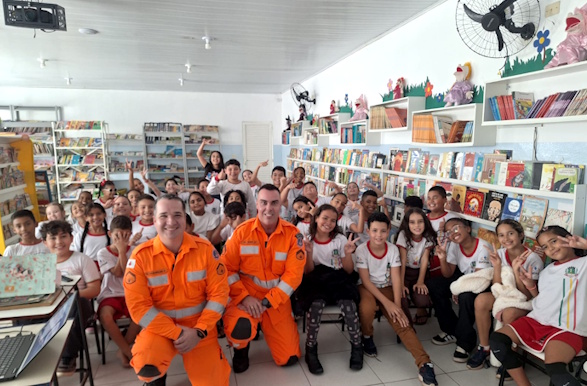 Bombeiros de Guaxupé levam prevenção e primeiros socorros para escolas de Guaranésia
