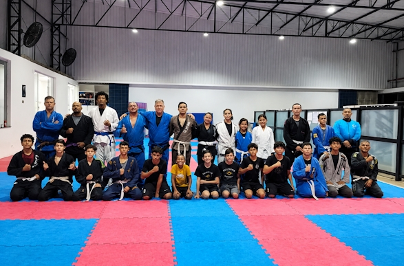 Equipe de jiu-jitsu do Guaxupé Country Club disputa campeonato regional em São José do Rio Pardo