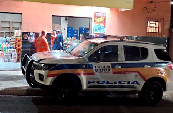 PM realiza operação em Guaxupé contra crime organizado e apreende bebidas suspeitas