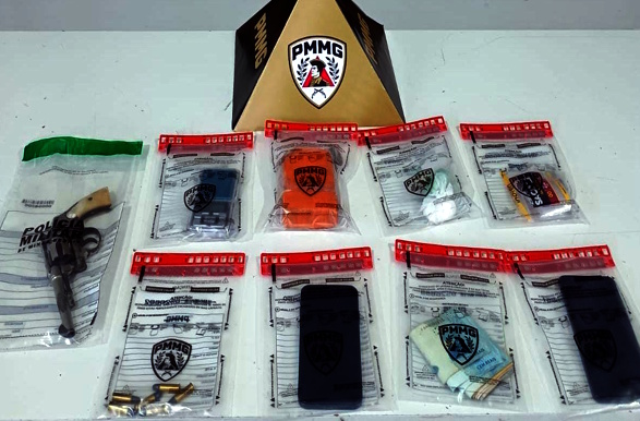 Tático Móvel de Guaxupé apreende adolescente com arma, drogas e munições na zona rural