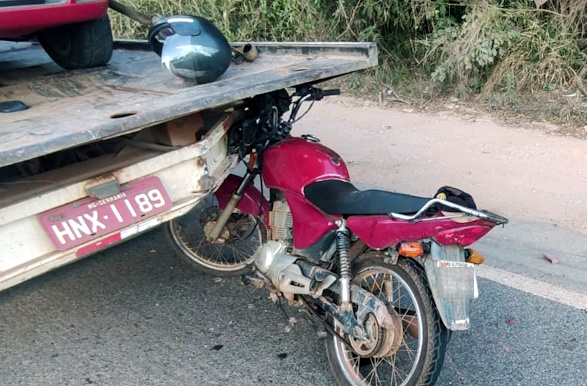 Motociclista de 72 anos morre após colisão com caminhão-guincho na MGC-369 em Alfenas
