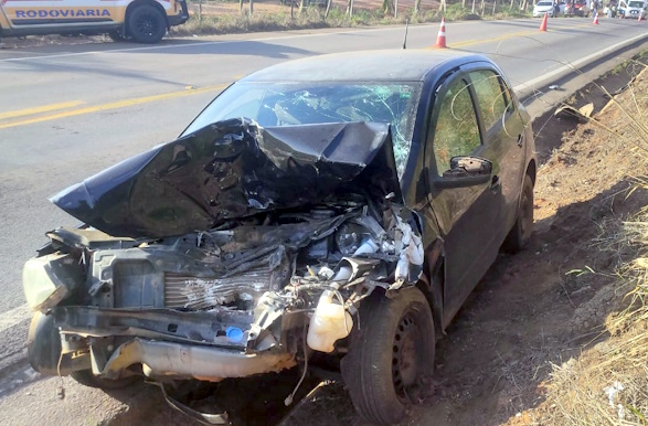 Colisão em sequência envolve quatro veículos e deixa mulher gravemente ferida na MGC-369 em Alfenas