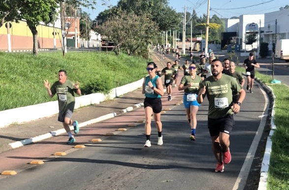 1ª Corrida da Fé reúne atletas de toda região em Guaxupé