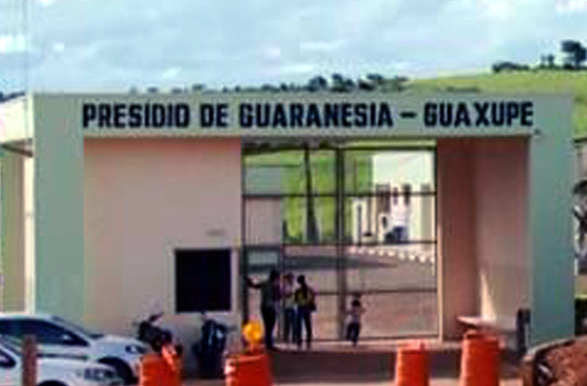 Cinco detentos são socorridos após incêndio em fábrica de bolas dentro do presídio de Guaxupé/Guaranésia