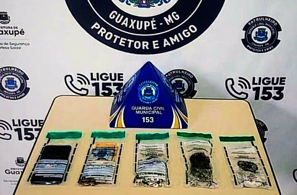 GCM prende dois homens e apreende adolescente com drogas no Jardim Alvorada, em Guaxupé